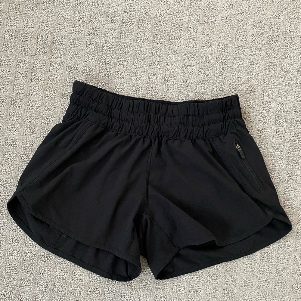 lululemon tracker shorts 4”